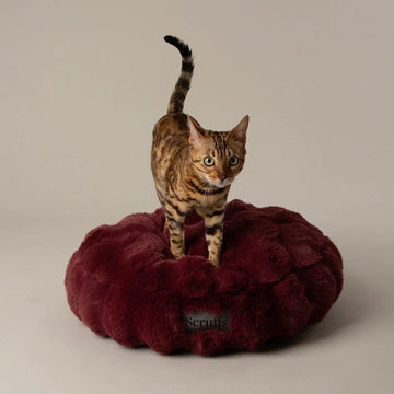 Scruffs | Festive Fur Cat Bed